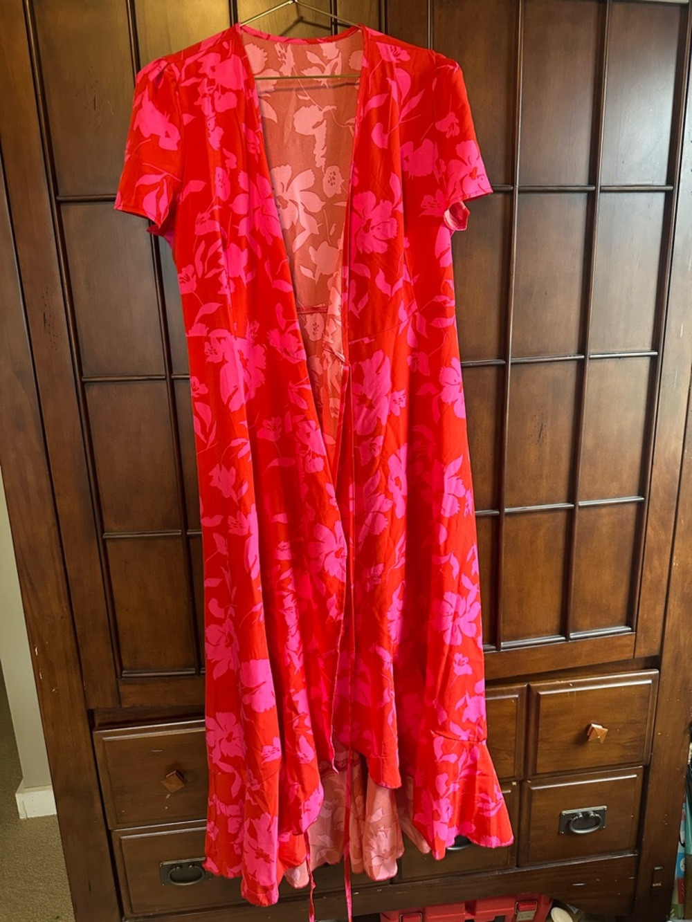 Women’s Red & Pink Floral V-Neck Dress